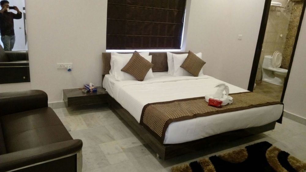 Red Carpet Hotels Noida Exterior photo