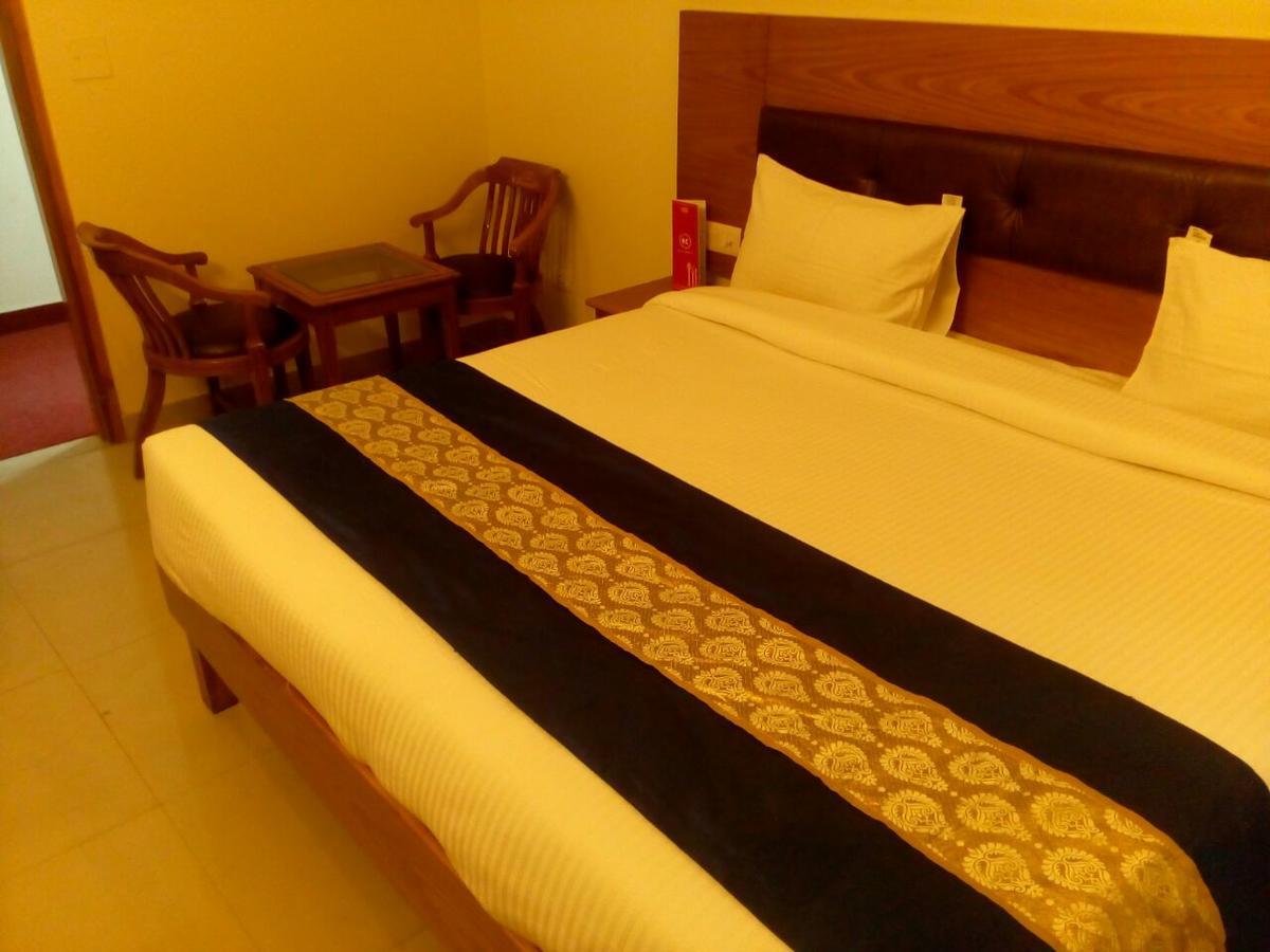 Red Carpet Hotels Noida Exterior photo